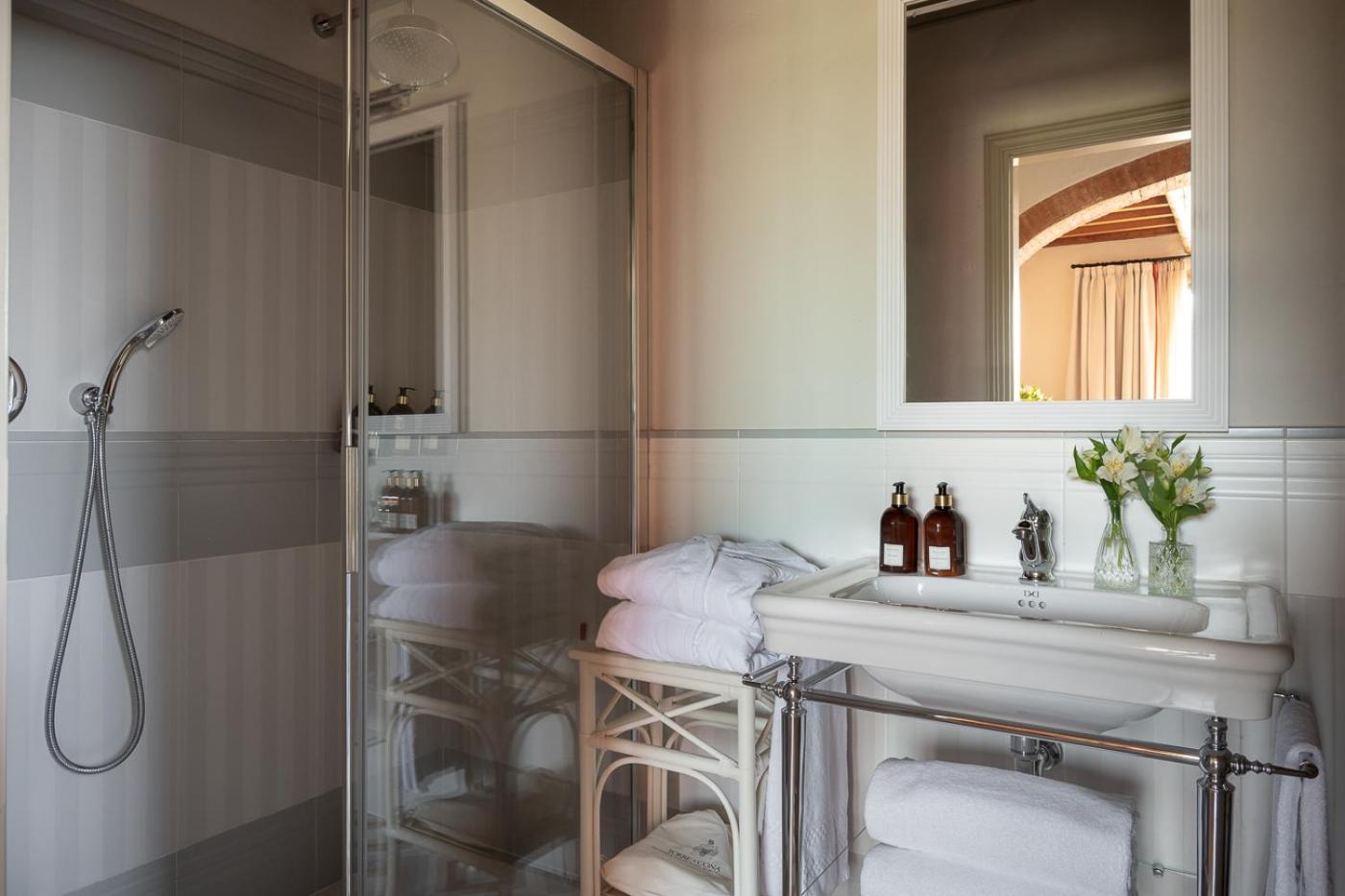 Torre A Cona Wine Estate Otel San Donato in Collina Dış mekan fotoğraf